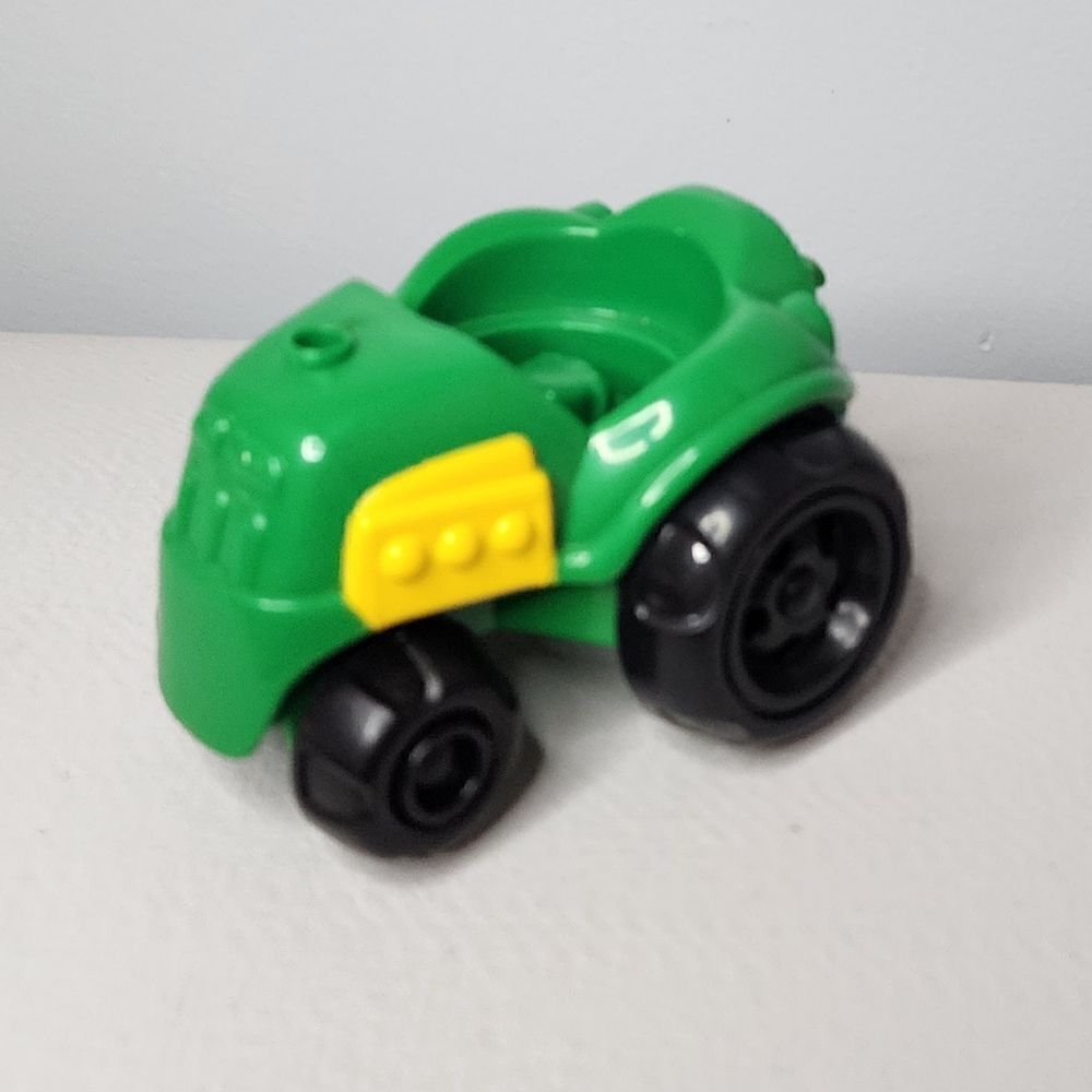 Fisher Price Little People GREEN FARM TRACTOR for FARMER FIELD Vehicle Barn